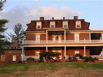 The Reynolds Mansion Bed & Breakfast 3*